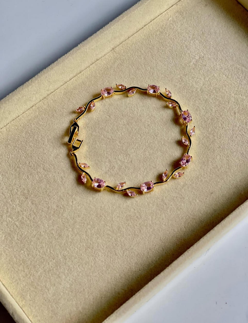Baby pink Tulip bracelet